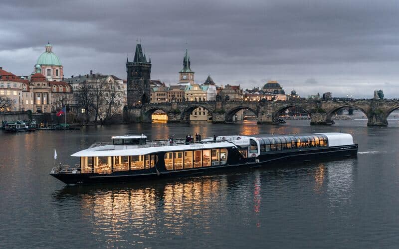 Sightseeing Bootsfahrt auf der Moldau